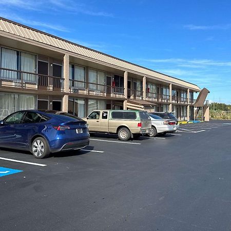 Rodeway Inn Bushnell Bagian luar foto