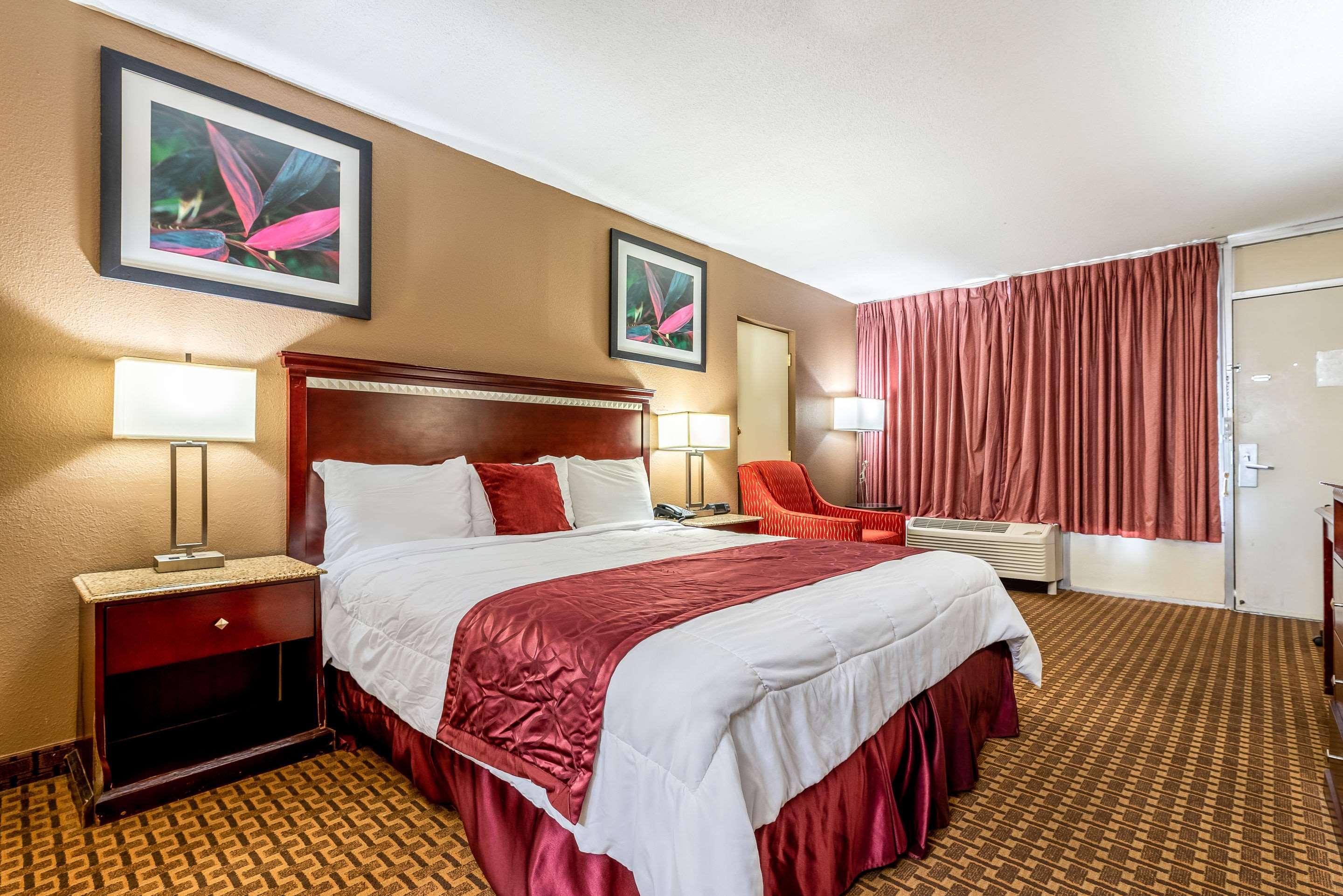 Rodeway Inn Bushnell Bagian luar foto